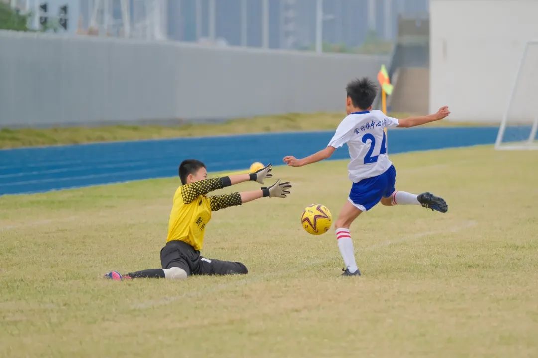 燃烧青春，“足”够精彩！加油，肇庆足球少年！