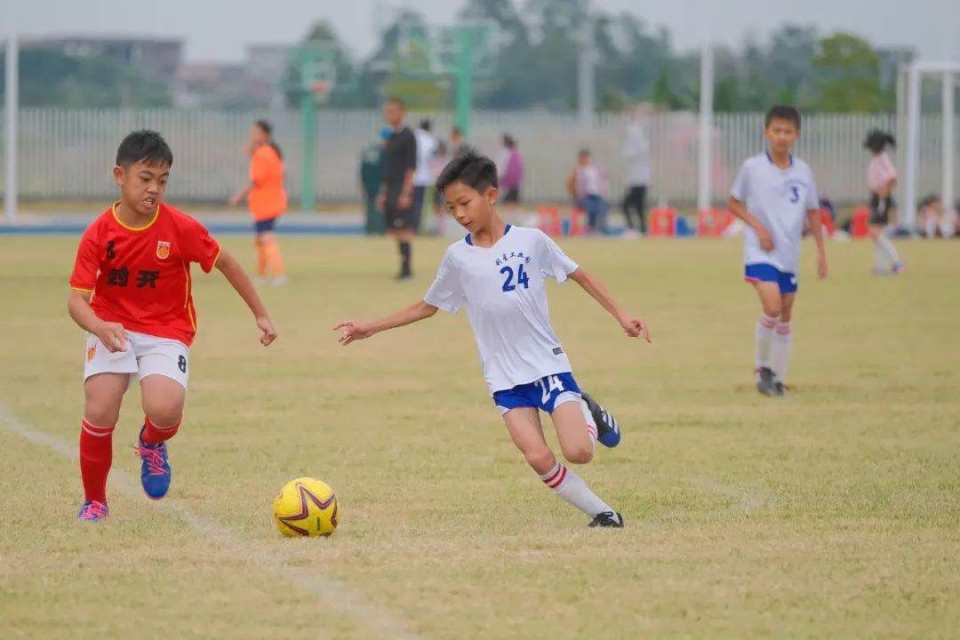 燃烧青春，“足”够精彩！加油，肇庆足球少年！