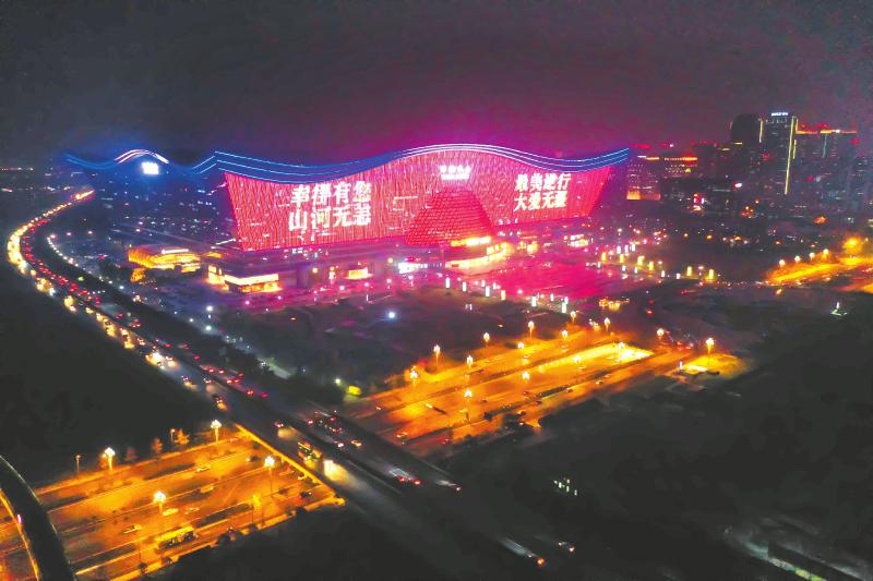 抗击疫情的大爱精神,伟大抗击疫情的精神的视频