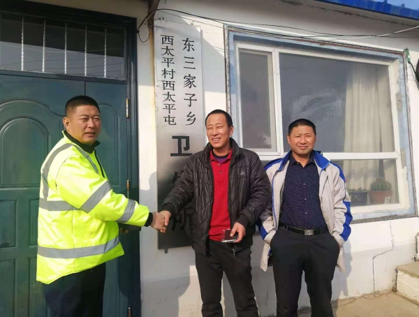 坚硬的公路温暖的足迹——陈彦良在当地人眼中成了ETC安装“推销员”