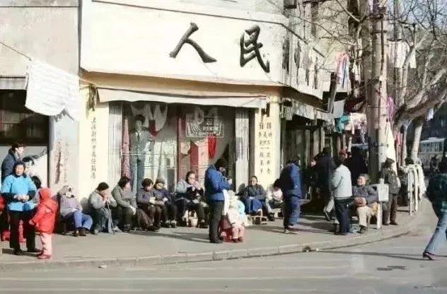 那些年藏在床底的日常,那些年藏在教科书的谎言