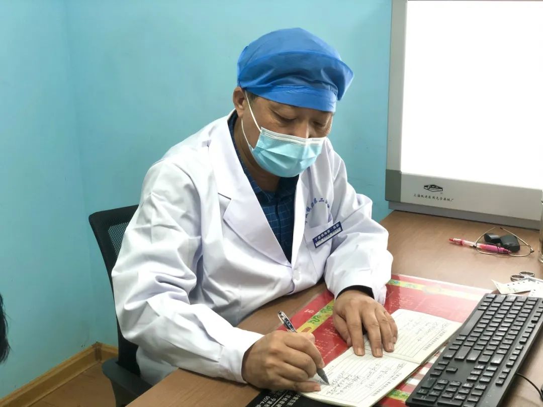 流量网红浙江骨科医生,镇海区中医院骨科医生