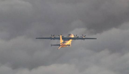 甩给“共机”的锅,台“空军司令”拿走了