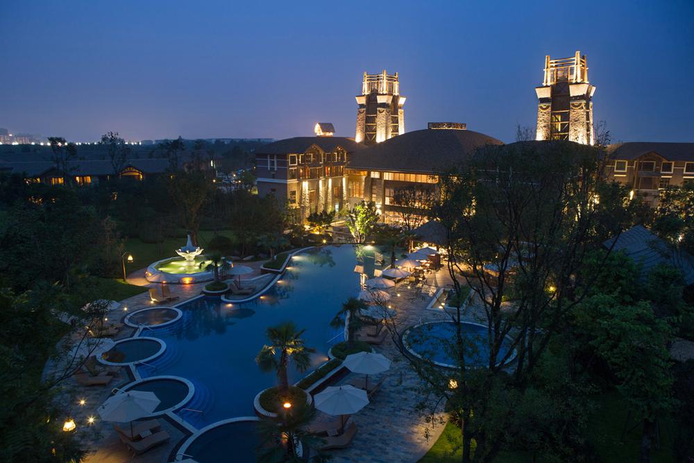 乐山峨眉山泡温泉,峨眉冬天泡温泉攻略