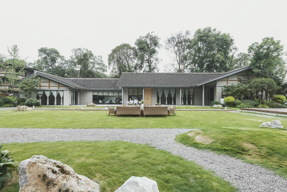 乐山峨眉山泡温泉,峨眉冬天泡温泉攻略