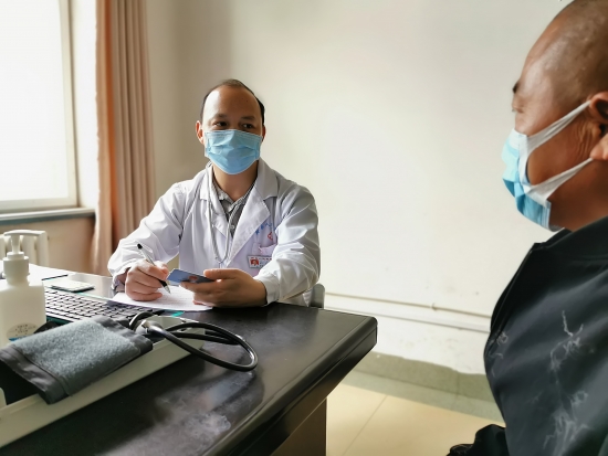 郏县人民医院心血管内科主任万迎杰和他的团队在救死扶伤追求卓越的路上将医者仁心进行到底