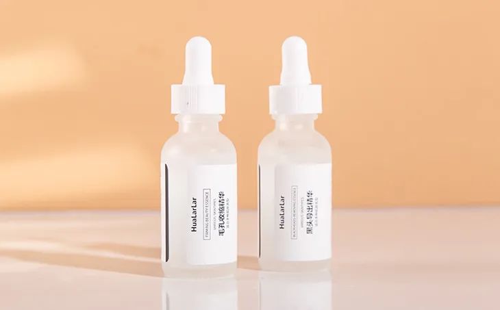 痘痘闭口挤出来的是什么,闭口痘痘挤出来白色物质