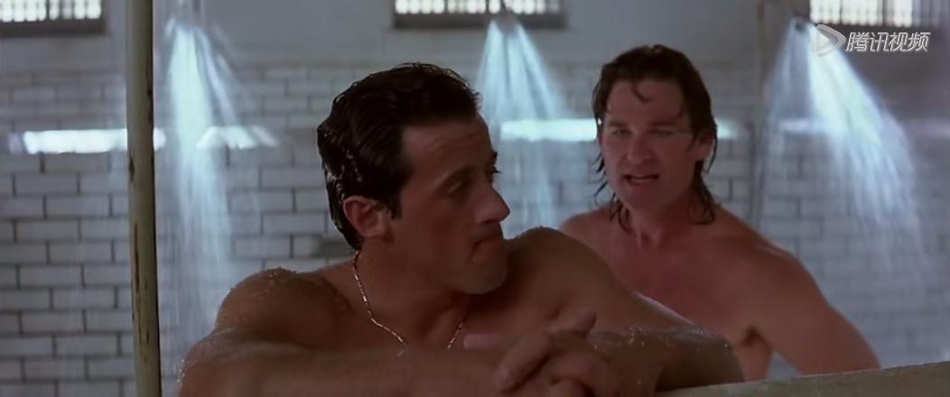 恶趣味同性喜剧片，富二代的“捡肥皂”之旅