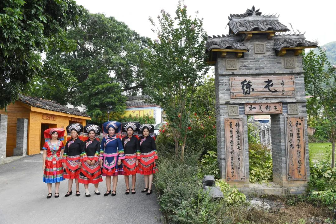 凭祥市获得的荣誉,崇左市表彰先进集体和个人