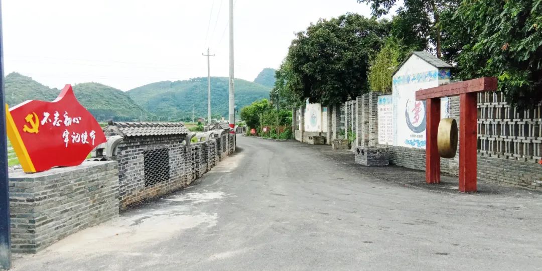 凭祥市获得的荣誉,崇左市表彰先进集体和个人