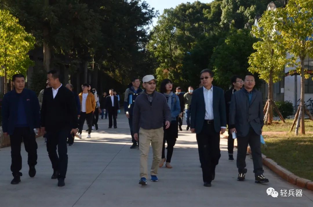 轻*器武**+防暴装备的年度盛会丨第八届轻*器武**与防暴装备论坛暨《轻兵器》杂志理事会年会圆满落幕