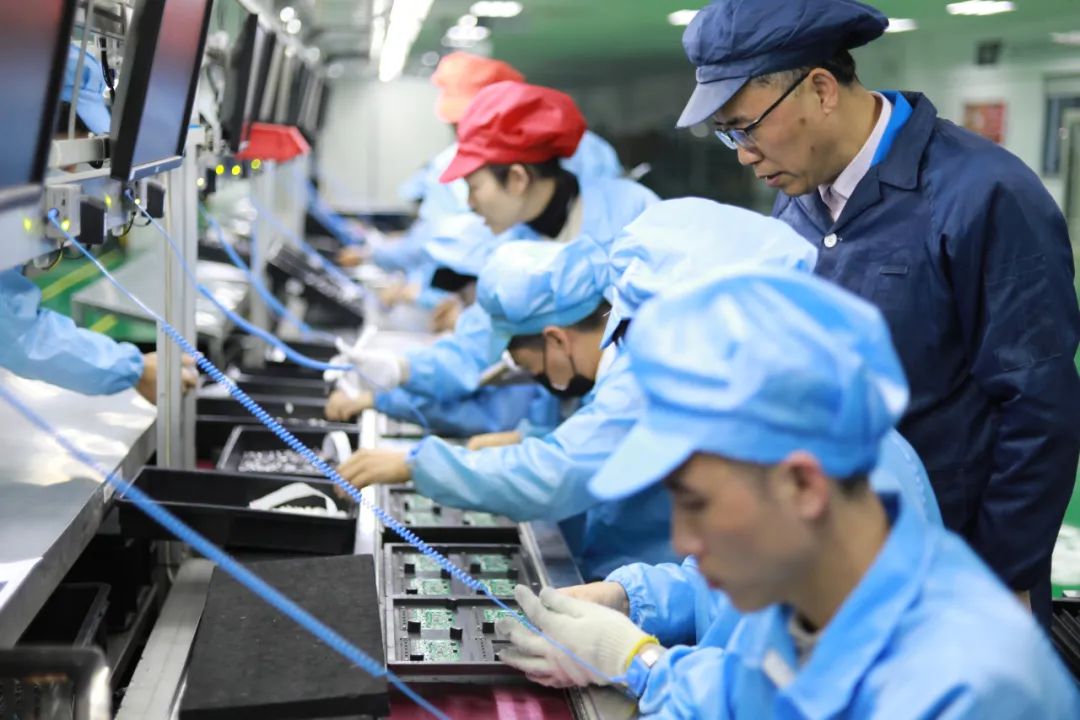 刚刚,他从北京捧回了大奖!