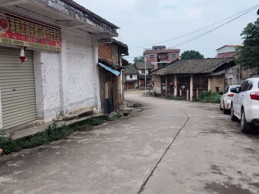 “十八线”小镇商业进化，接轨一二线|城市好奇心