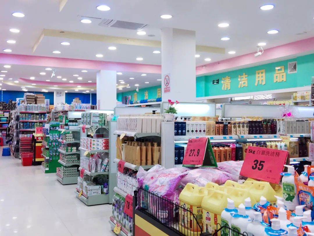 “十八线”小镇商业进化，接轨一二线|城市好奇心