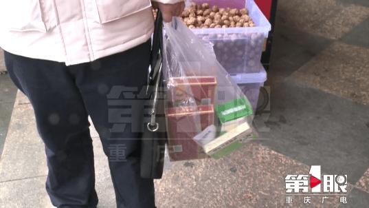 儿子发现独居母亲家中有大量药物,儿子发现母亲喂父亲老鼠药