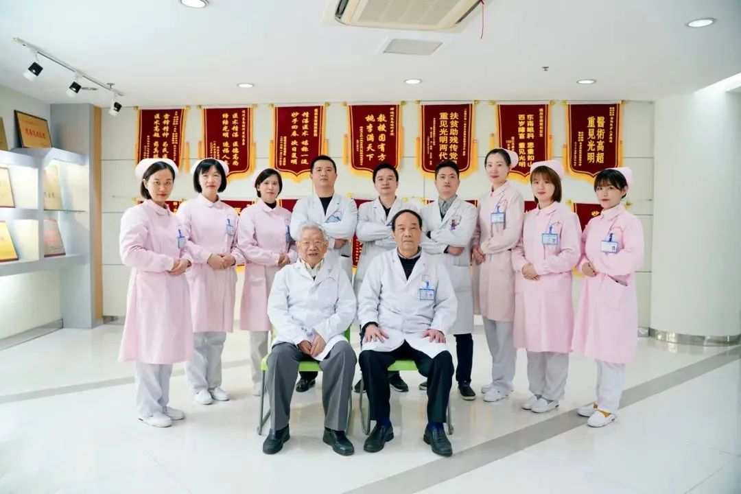 福州东南眼科医院医生排名表,福州东南眼科全部医生