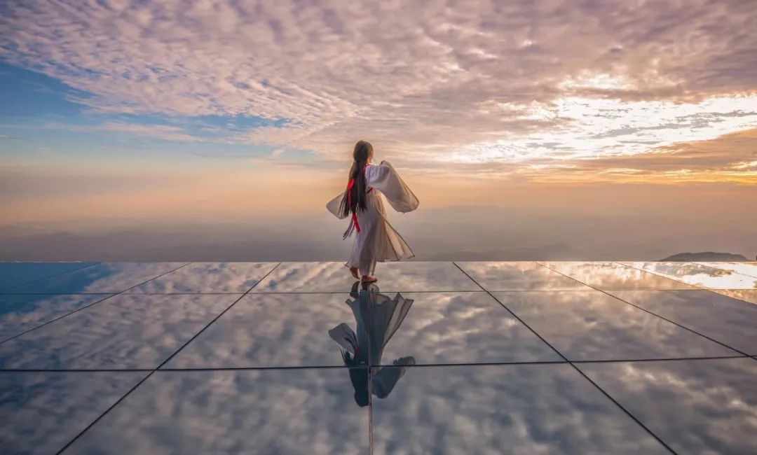 上饶灵山天空之镜,灵山瀑布网红打卡地