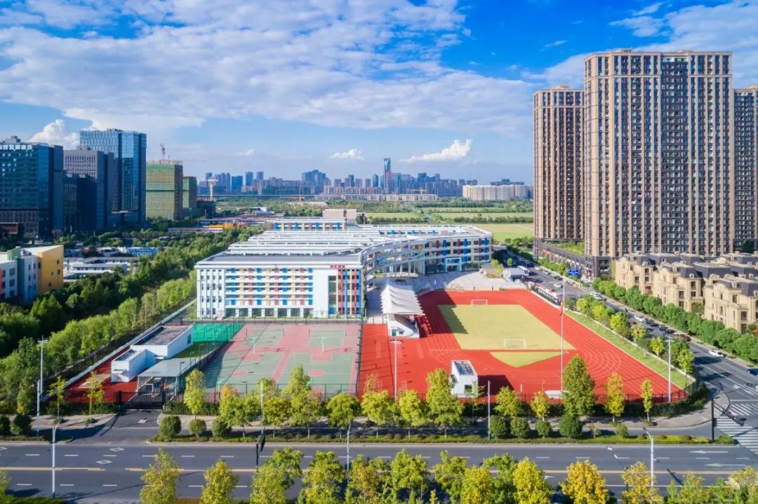 首届全国十佳文明校园,省级文明校园学校基本情况