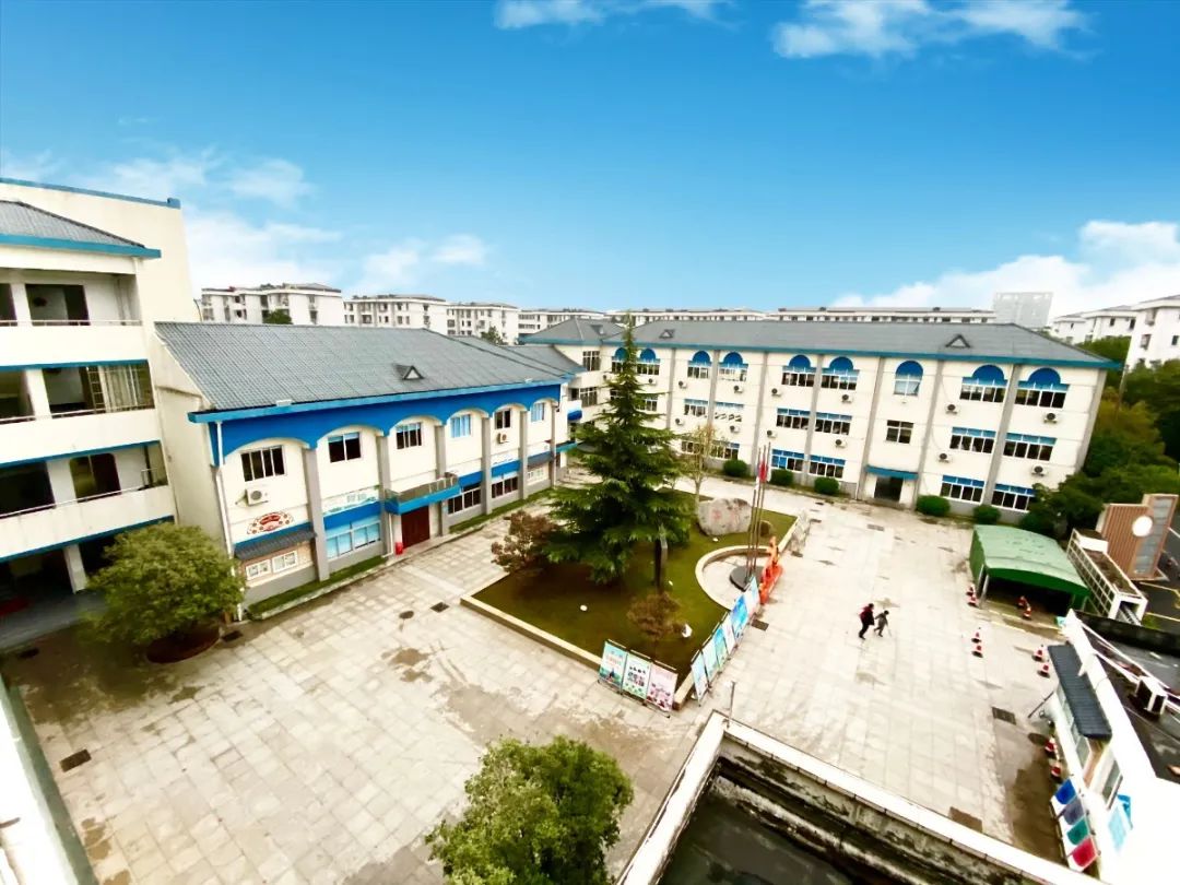 首届全国十佳文明校园,省级文明校园学校基本情况