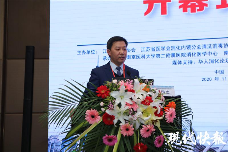 早癌筛查很必要！专家建议40岁以上的人做胃肠镜检查