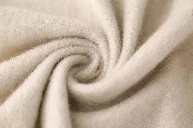 羊绒衫和羽绒服怎么洗,洗羽绒服和羊绒大衣的正确方法