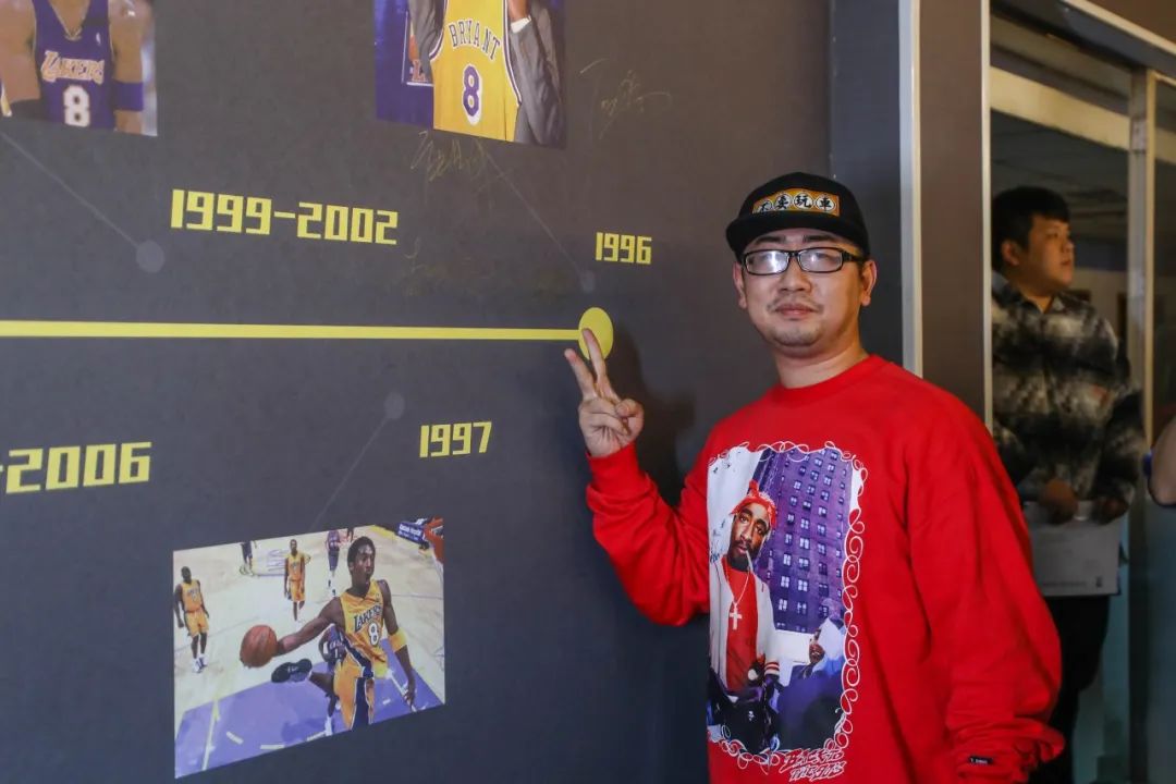 猴哥痞幼上车,猴哥痞幼走红毯