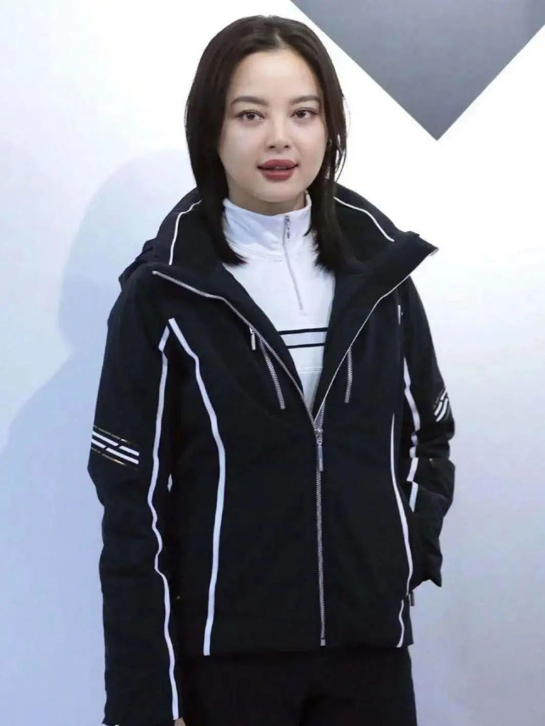 一件羽绒服，治好了我的“身材焦虑”