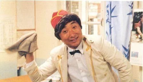 令人一笑解千愁的，是这个光头