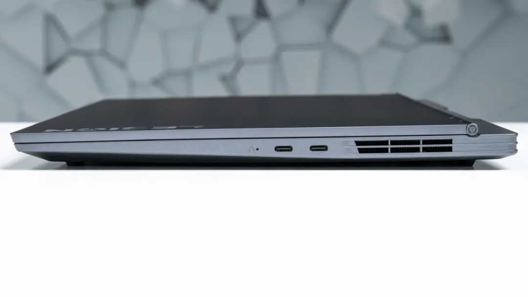 性价比高的二手游戏轻薄本,2024年最建议买的轻薄游戏本