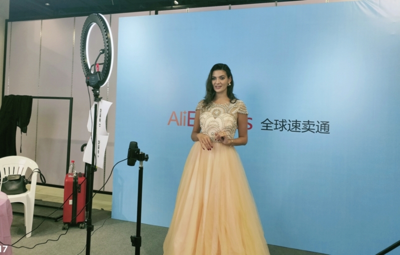 “外援”跨境直播常熟货卖全球