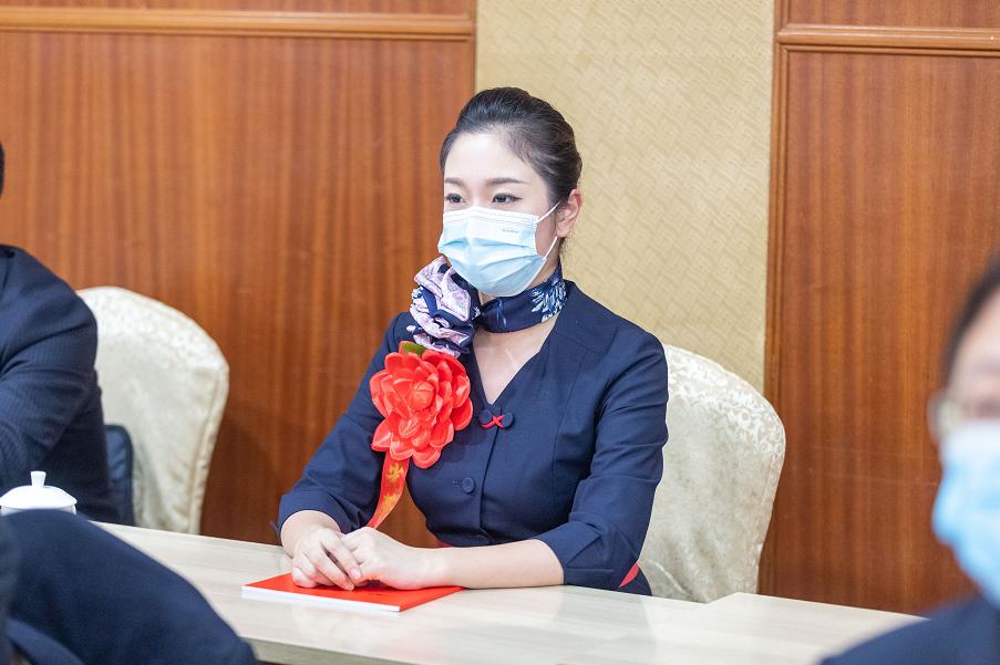 这些受表彰的集体和个人你认识吗,上海有谁受到表彰了