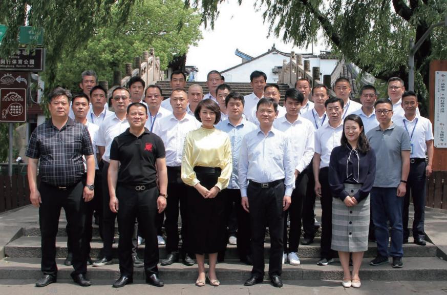 这些受表彰的集体和个人你认识吗,上海有谁受到表彰了