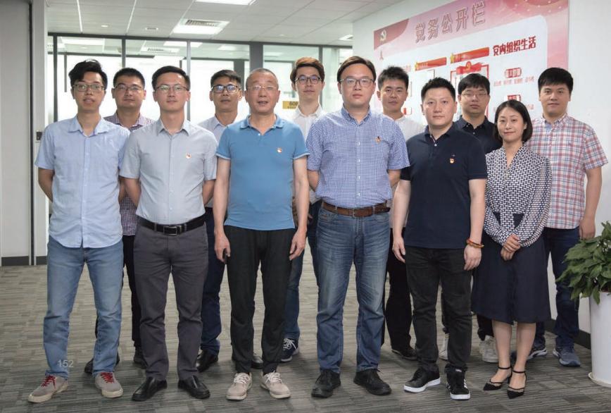 这些受表彰的集体和个人你认识吗,上海有谁受到表彰了