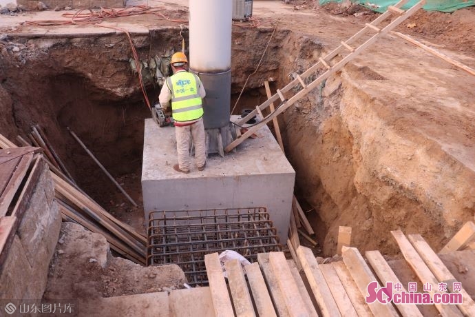 菏泽中华路过街天桥规划,菏泽中华路过街天桥设计图
