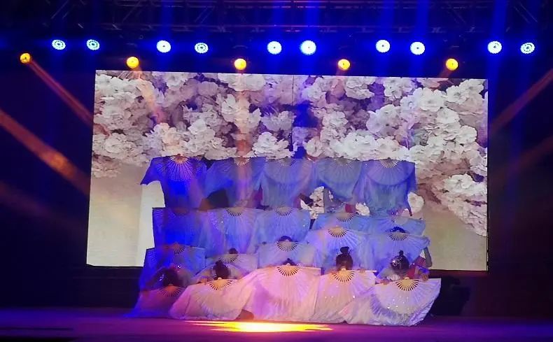 株洲市十八中学艺术节圆满成功,株洲八中文艺表演