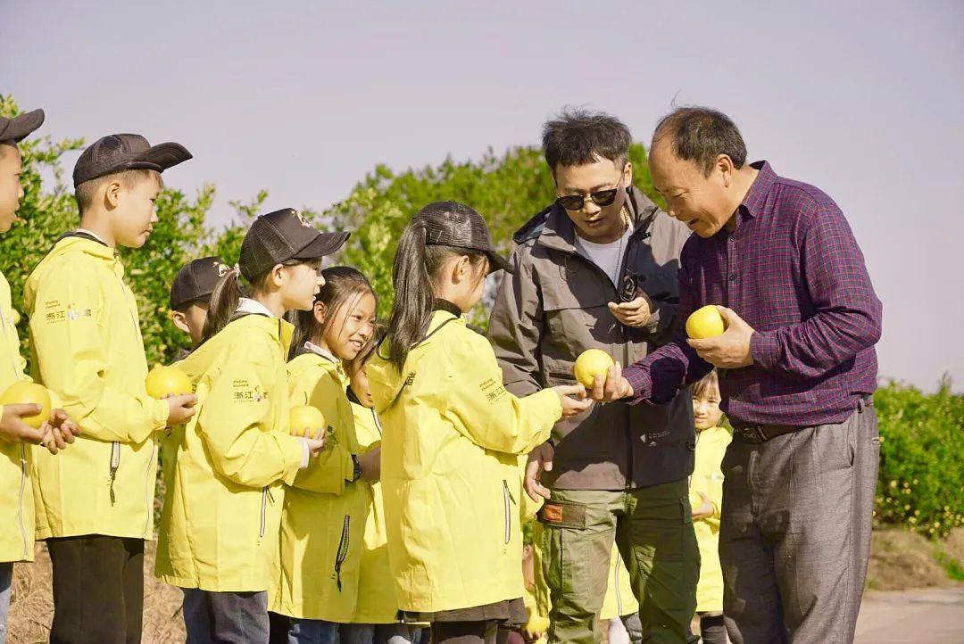 山好、水好、体验好！一颗被怒赞的胡柚背后故事不简单