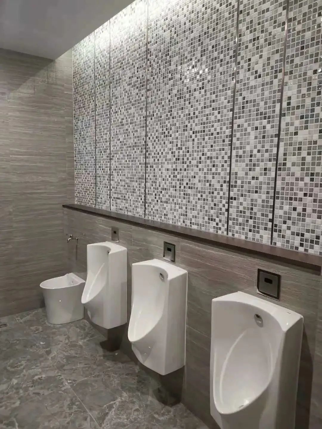 市区7个农贸市场旧貌换新颜,农贸市场亮新颜