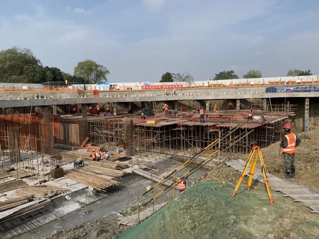 市区7个农贸市场旧貌换新颜,农贸市场亮新颜