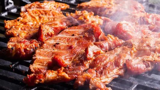 【卢氏丨陳家烤肉】69.9元吃门市价198元烤肉套餐，鲜牛肉+猪五花+羊肉串+烤鸭肠……属于肉食主义的狂欢来啦！