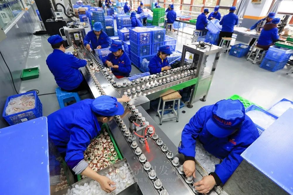 砥砺奋进的五年丨千亿近在咫尺!“变”与“不变”看泸酒