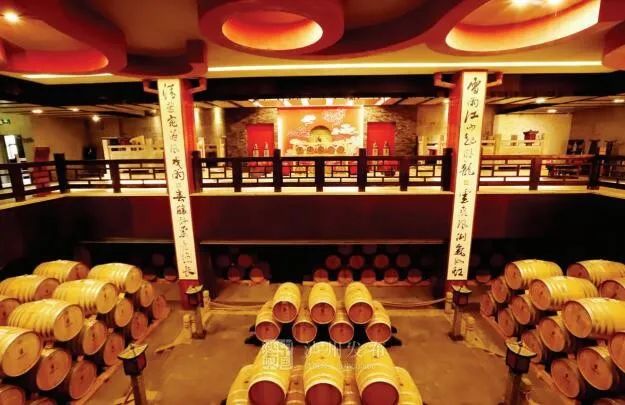 砥砺奋进的五年丨千亿近在咫尺!“变”与“不变”看泸酒