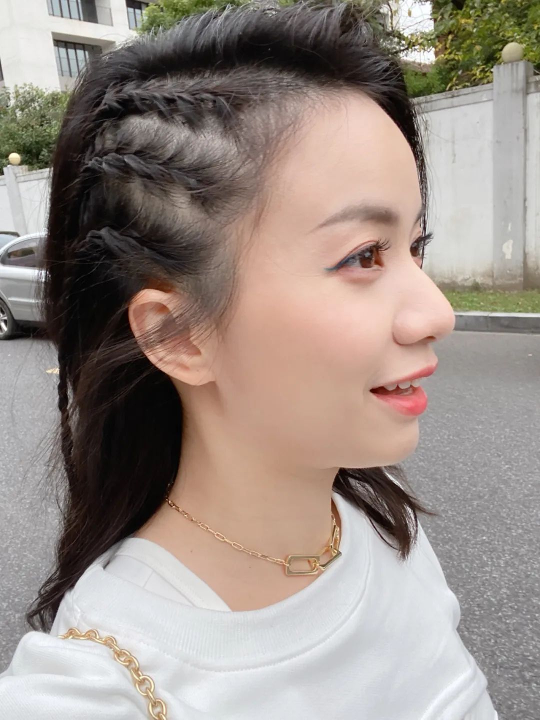 来给大家分享几款秋冬实用发型,秋冬必备发型教程