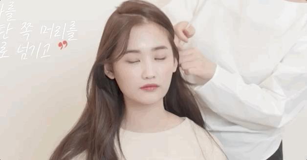 来给大家分享几款秋冬实用发型,秋冬必备发型教程