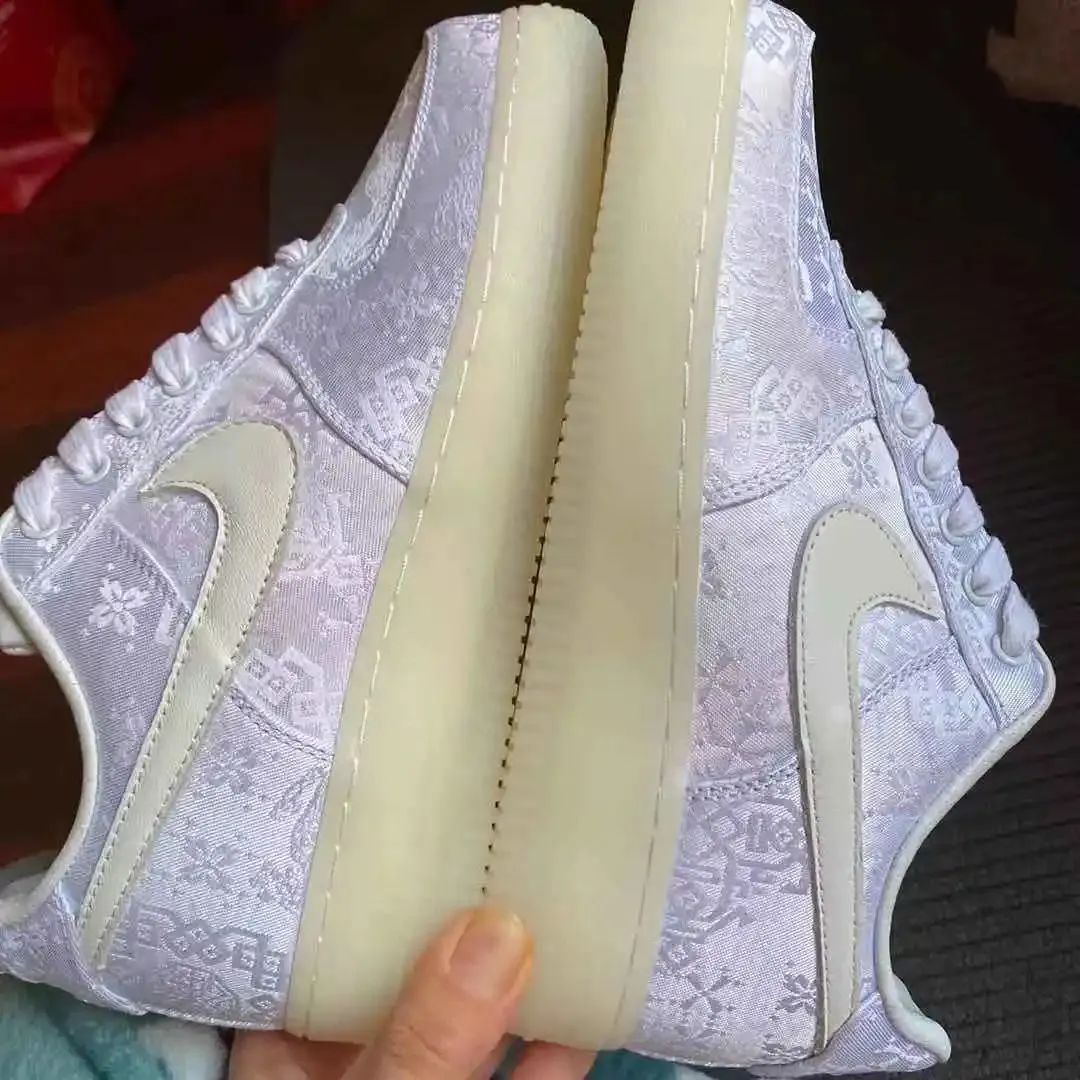 关于近期高价鞋款和单品「使用寿命」的讨论