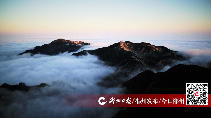 最美山峰云海,最美屋脊山观云海好去处