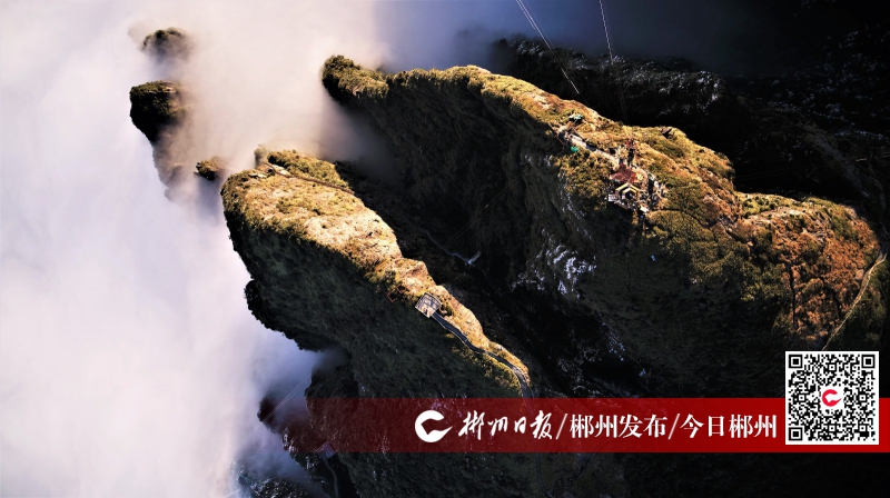 最美山峰云海,最美屋脊山观云海好去处