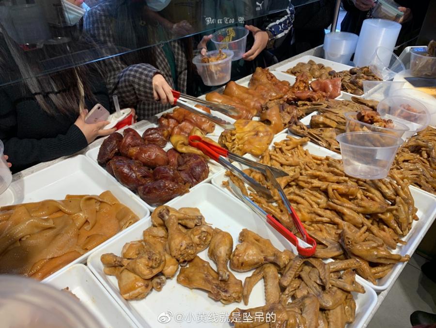 成都又新添一大波“明星店”！关晓彤的奶茶、黄晓明的复古烤肉、网红厨师王刚的秘制卤菜…都来啦