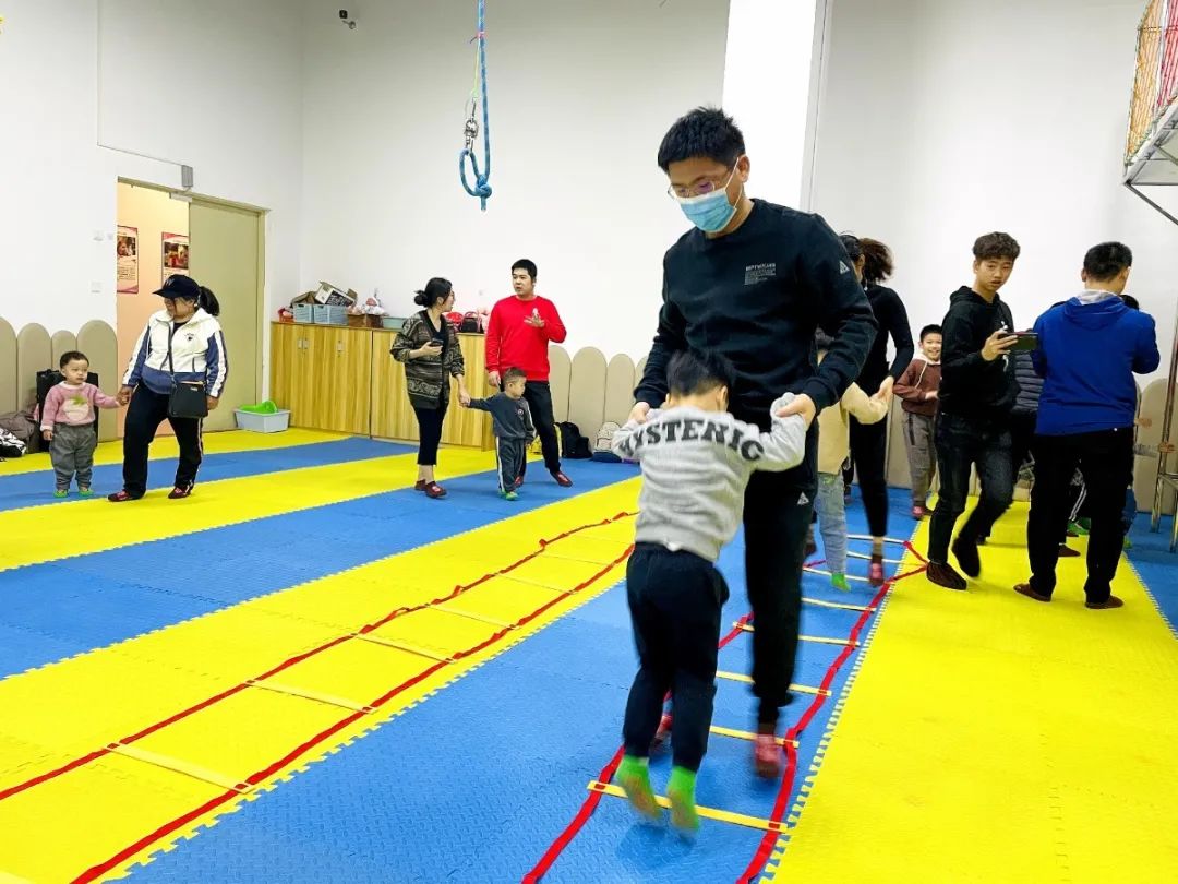 萌娃夏令营多彩活动来袭,萌娃亲子活动