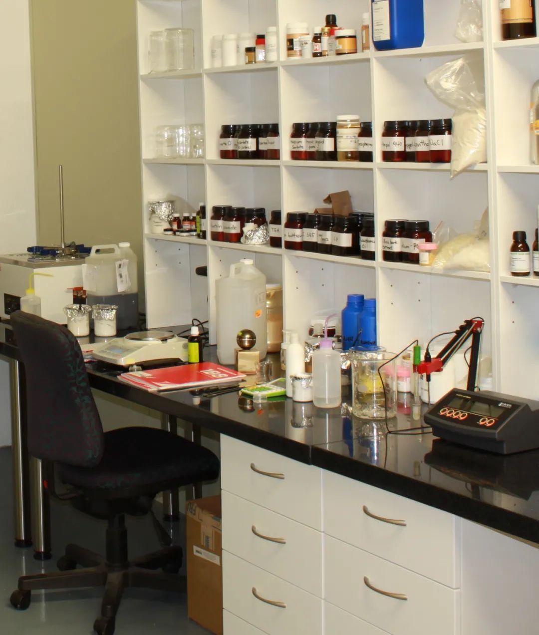 还在用洗面奶、磨砂膏？这款肌肤吸尘器，天然去角质，深度清洁毛孔，用完后整张脸都透气了