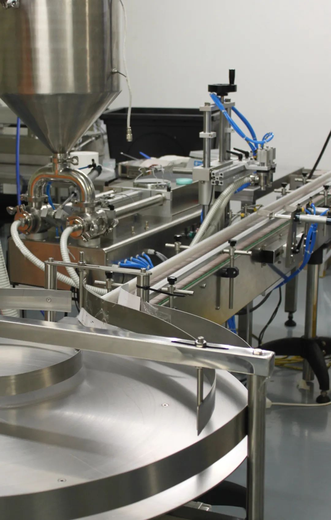 还在用洗面奶、磨砂膏？这款肌肤吸尘器，天然去角质，深度清洁毛孔，用完后整张脸都透气了